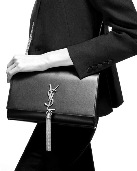 ysl 354119 dnd0n|KATE MEDIUM TASSEL IN CROCODILE.